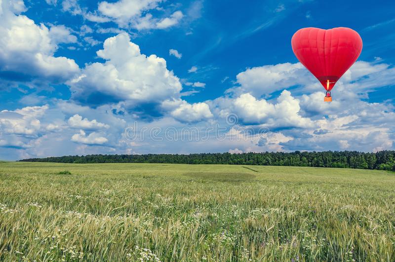 hth华体官方下载app-国家信息化发展战略纲要正式发布建设网络强国分“三步走”(图1) hth·华体