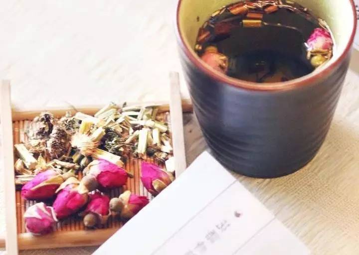 hth华体_雅诗兰黛签下首位华人全球代言人(图)(图1) hth华体官方下载app