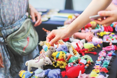 数字驱动 赢变未来 ——西部传媒控股公司金色股份新三板挂牌成功:hth华体(图2) hth·华体