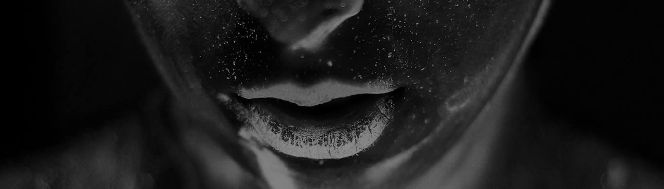 【hth华体官方下载app】
辛芷蕾香水广告文案翻车 网友:太烂了(图2) hth华体官方下载app